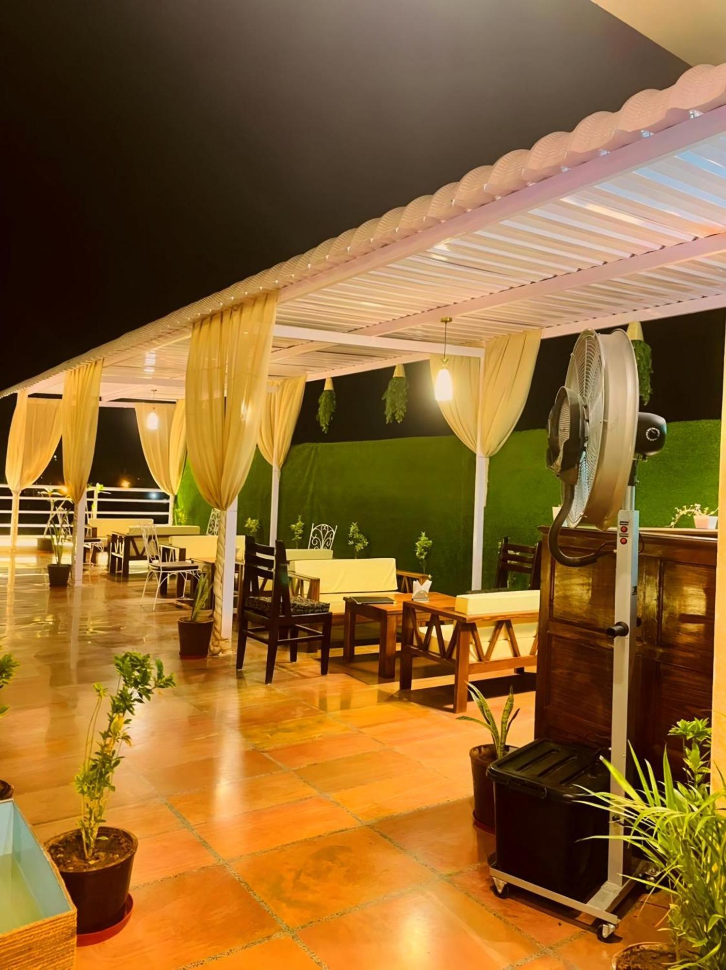 Hotel The Celebration By Amod Best Hotel & Rooftop Udaipur Exteriör bild
