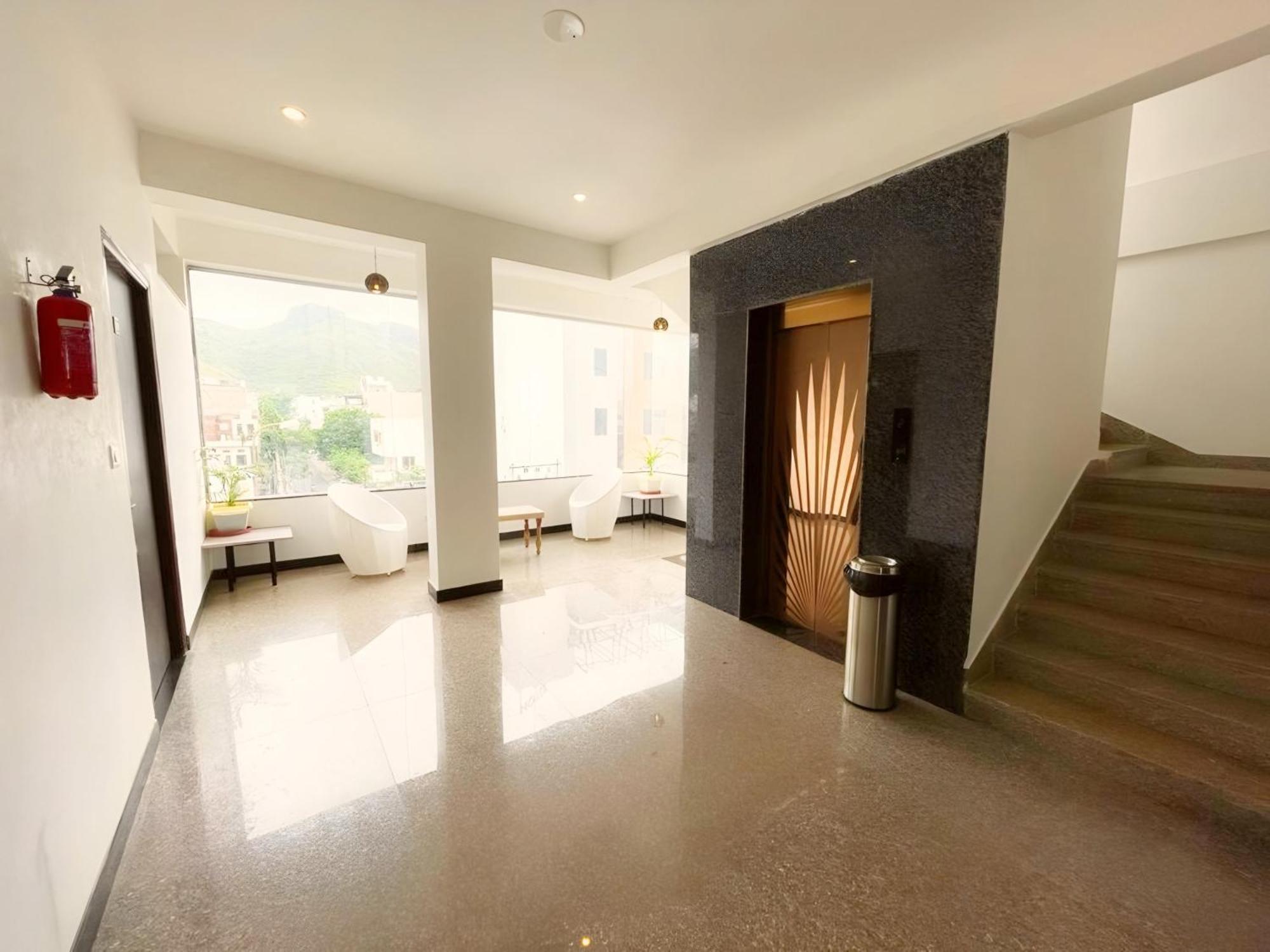Hotel The Celebration By Amod Best Hotel & Rooftop Udaipur Exteriör bild