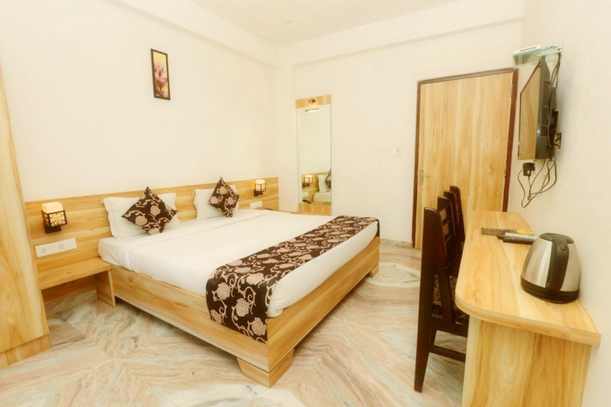 Hotel The Celebration By Amod Best Hotel & Rooftop Udaipur Exteriör bild