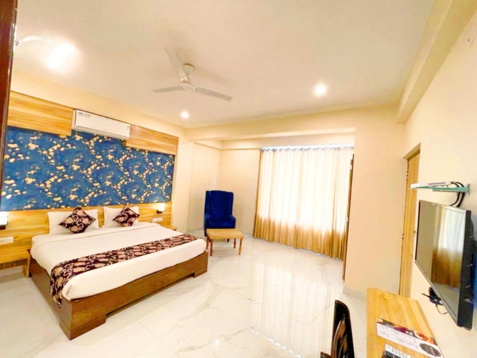 Hotel The Celebration By Amod Best Hotel & Rooftop Udaipur Exteriör bild